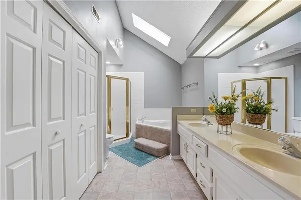 $264,900 | 212 East Hansen Court, Independence, MO 64055