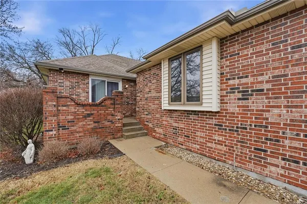 $264,900 | 212 East Hansen Court, Independence, MO 64055