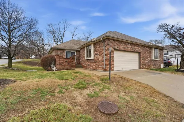 $264,900 | 212 East Hansen Court, Independence, MO 64055