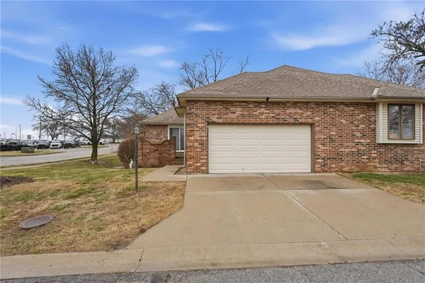 $264,900 | 212 East Hansen Court, Independence, MO 64055