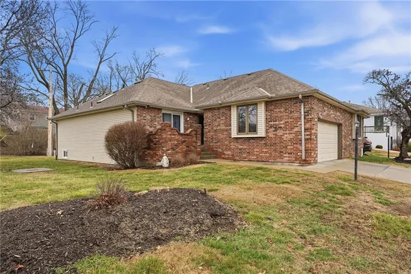 $264,900 | 212 East Hansen Court, Independence, MO 64055