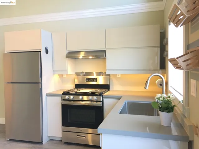 $4,750,000 | 5687 Miles Avenue, Oakland, CA 94618