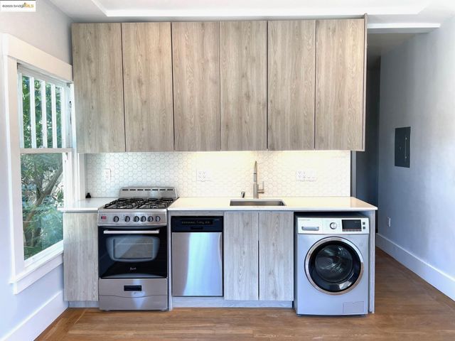 $4,750,000 | 5687 Miles Avenue, Oakland, CA 94618