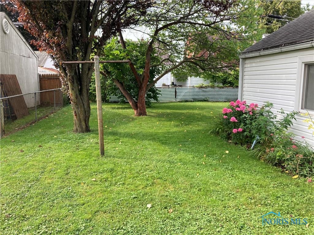 737 Waybridge Road Toledo, OH 43612 - Photo 2 of 10 Gallery Image 2