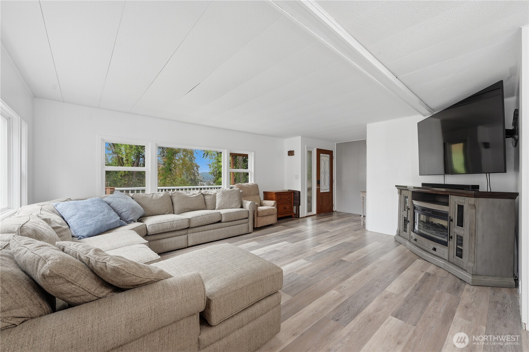 3290 Rocky Point Road Northwest Bremerton, WA 98312 - Photo 5 of 22 Gallery Image 5