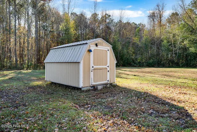 $339,000 | 510 Mary Slocum Road Northeast, Watha, NC 28478