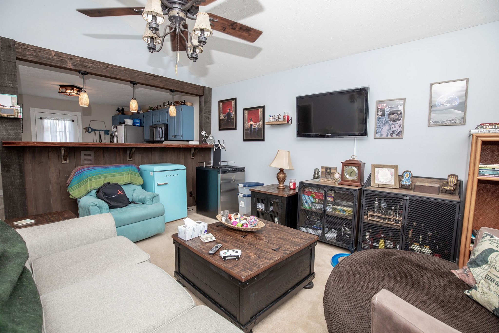 207 Hester Road Portland, TN 37148 - Photo 25 of 41 a living room with furniture and a flat screen tv