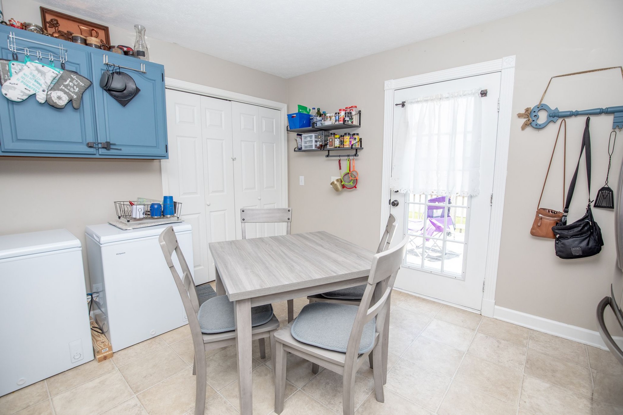 207 Hester Road Portland, TN 37148 - Photo 30 of 41 a view of a dining room with furniture and a kitchen