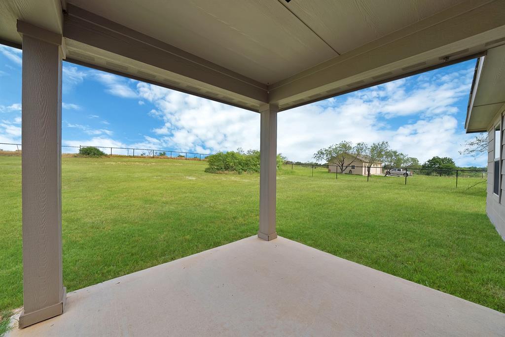 115 Springwood Ranch Loop Springtown, TX 76082 - Photo 16 of 25