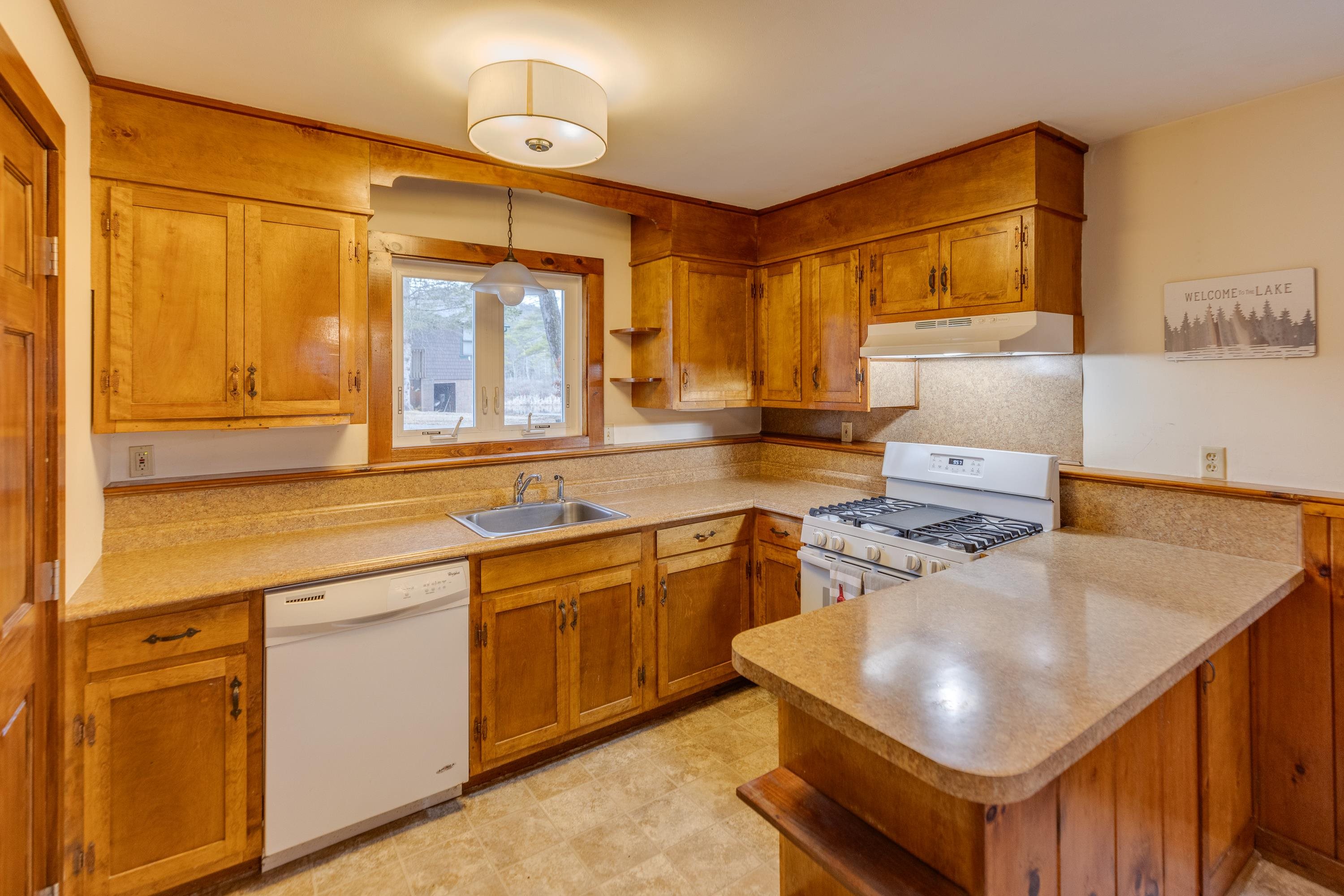 255 River Street Ashland, NH 03217 - Photo 5 of 33