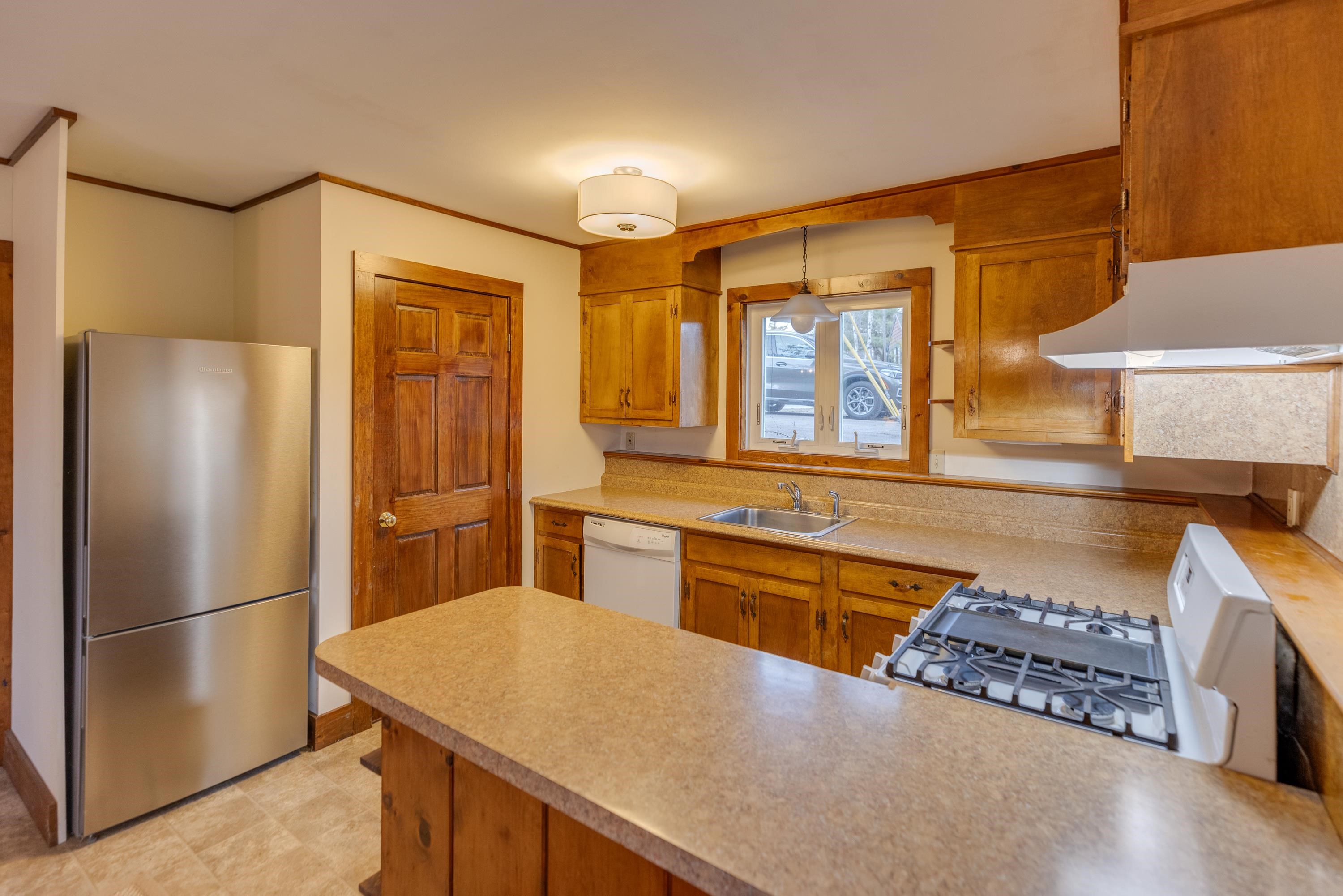 255 River Street Ashland, NH 03217 - Photo 6 of 33