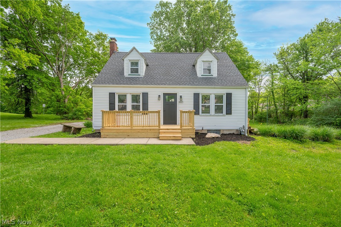 6665 Clingan Road Youngstown, OH 44514 - Photo 2 of 50