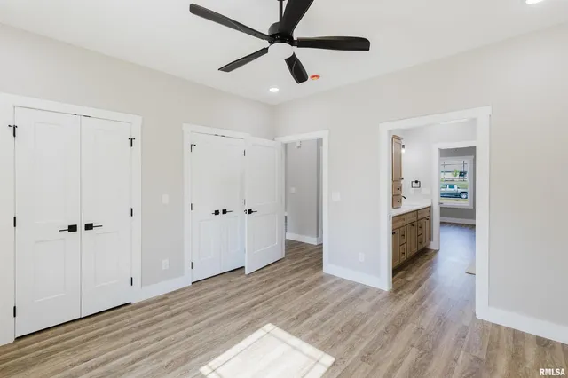 $479,900 | 704 Jonathan Lane, Unit NONE, Carterville, IL 62918