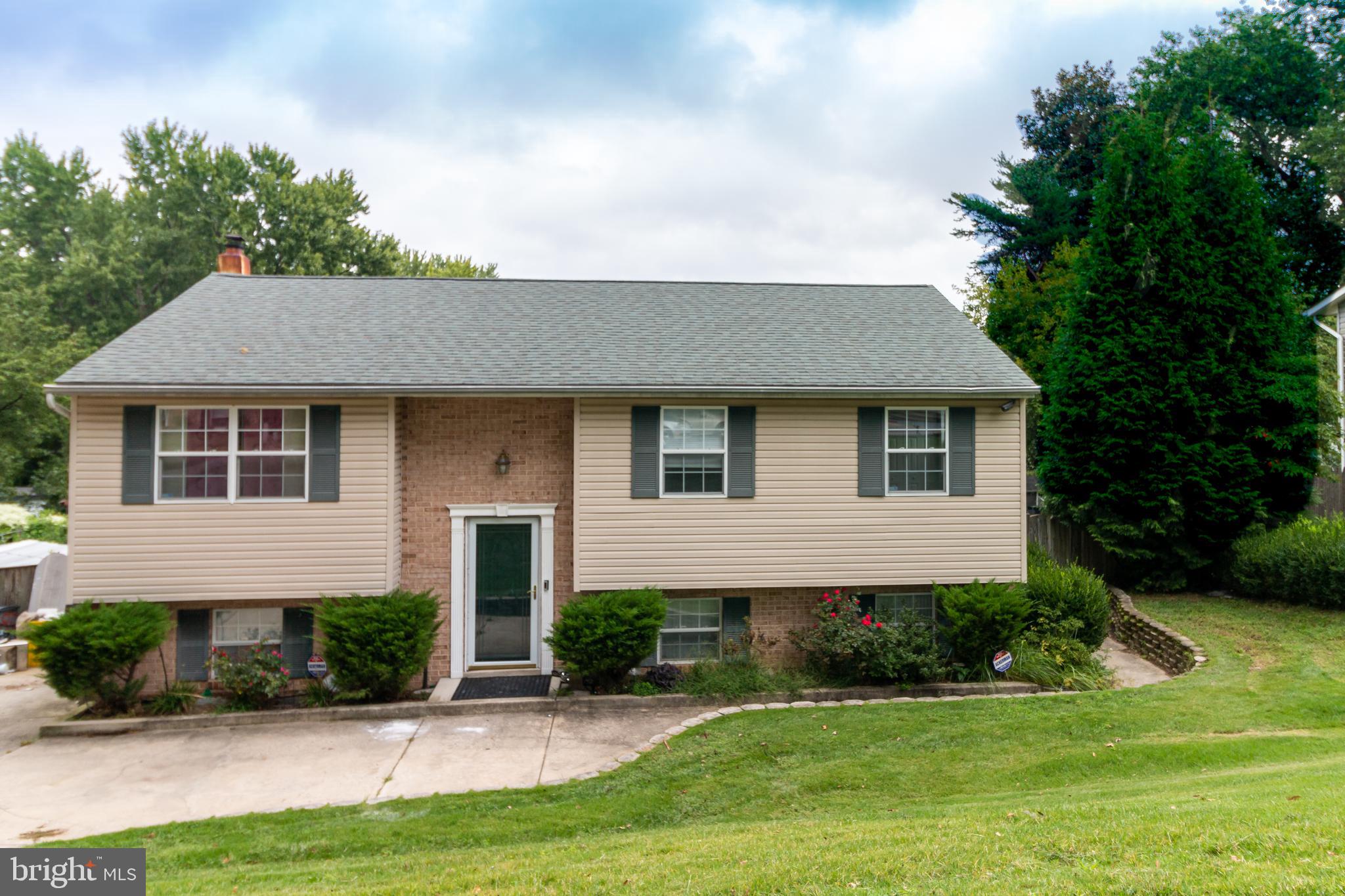 877 Wilson Road Arnold, MD 21012 - Photo 1 of 30 front view