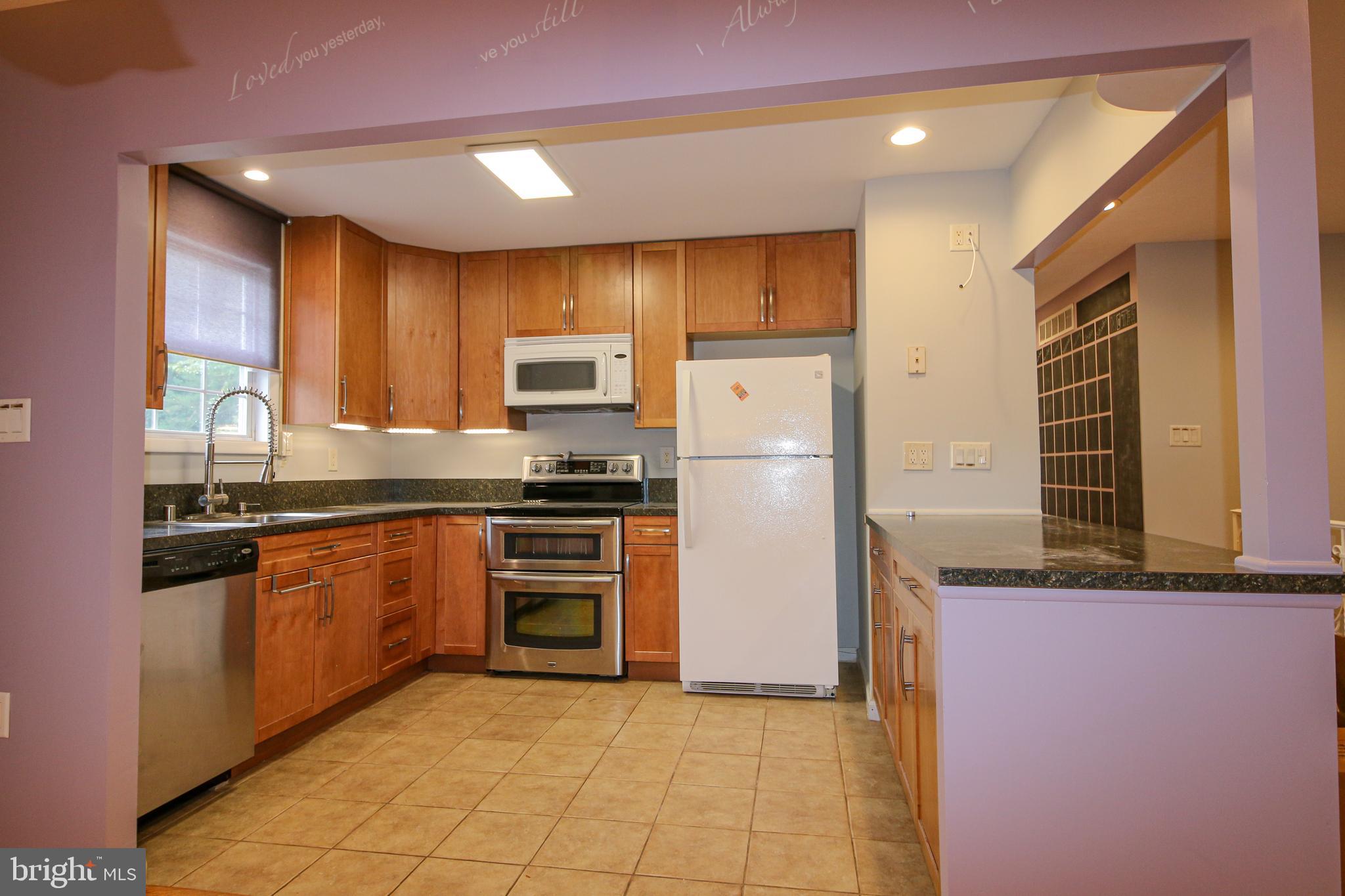 877 Wilson Road Arnold, MD 21012 - Photo 2 of 30 kitchen