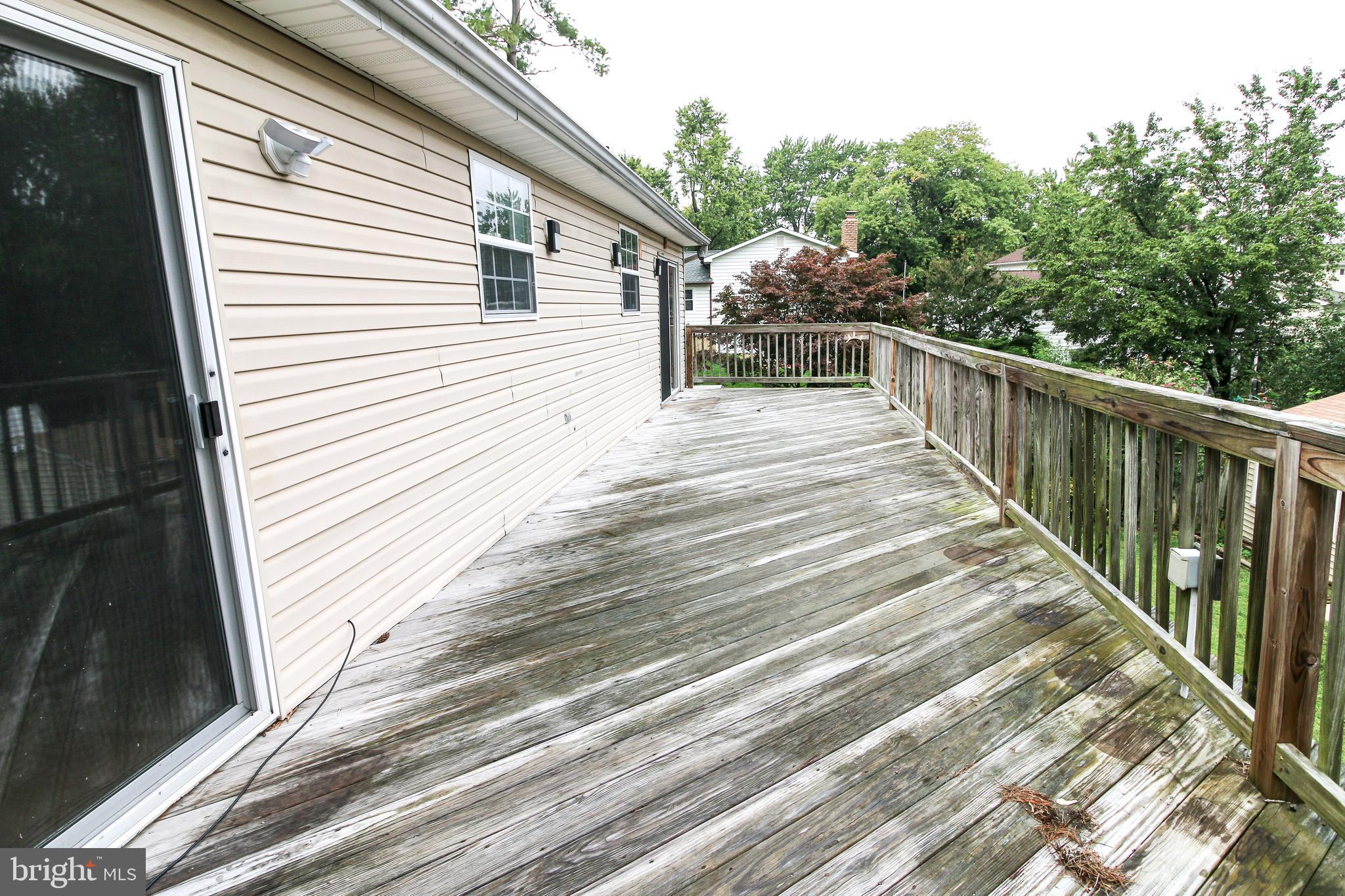 877 Wilson Road Arnold, MD 21012 - Photo 20 of 30 deck