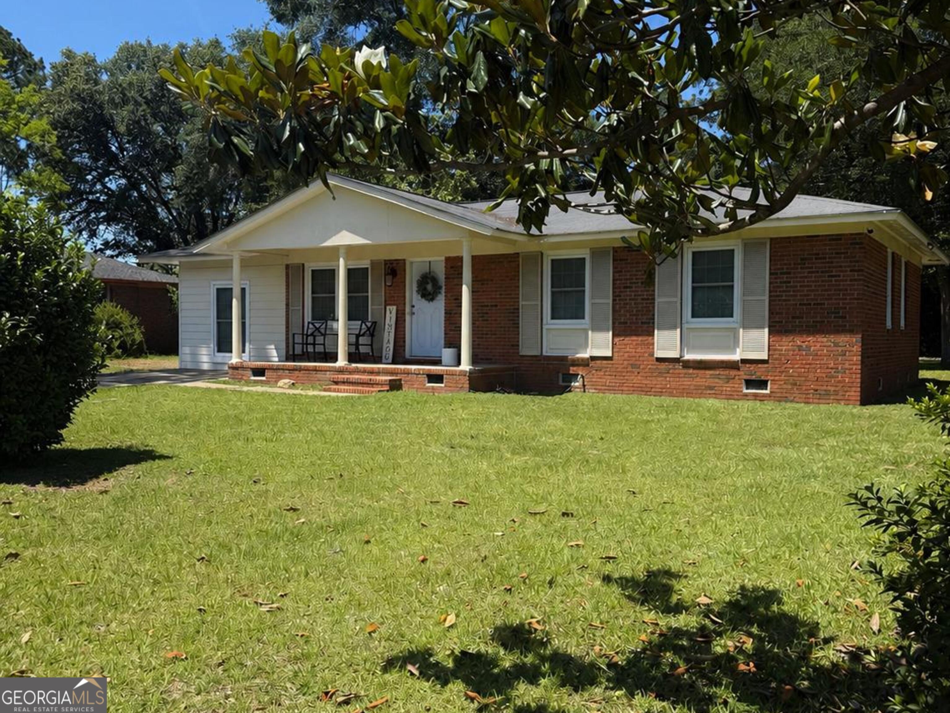 418 Vintage Road Albany, GA 31705 - Photo 2 of 29