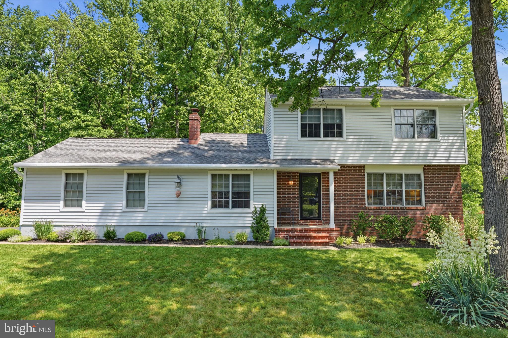 275 Aspen Road Yardley, PA 19067 - Photo 2 of 47