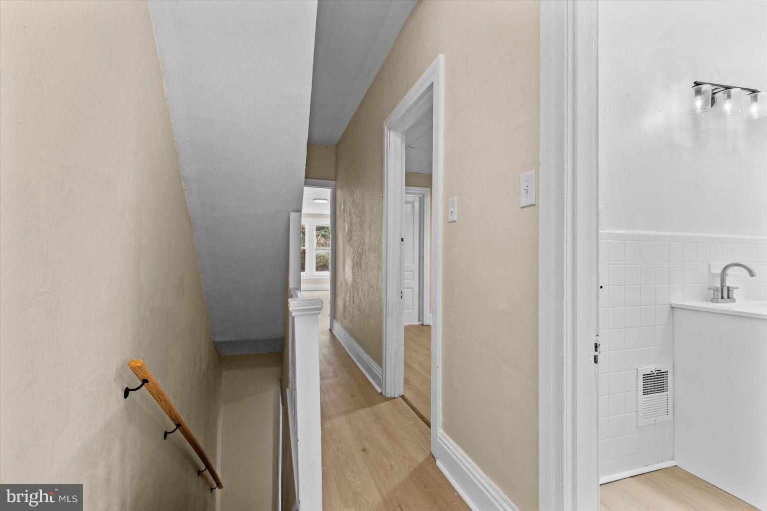 119 Butler Avenue York, PA 17403 - Photo 15 of 36 Landing Floor 2