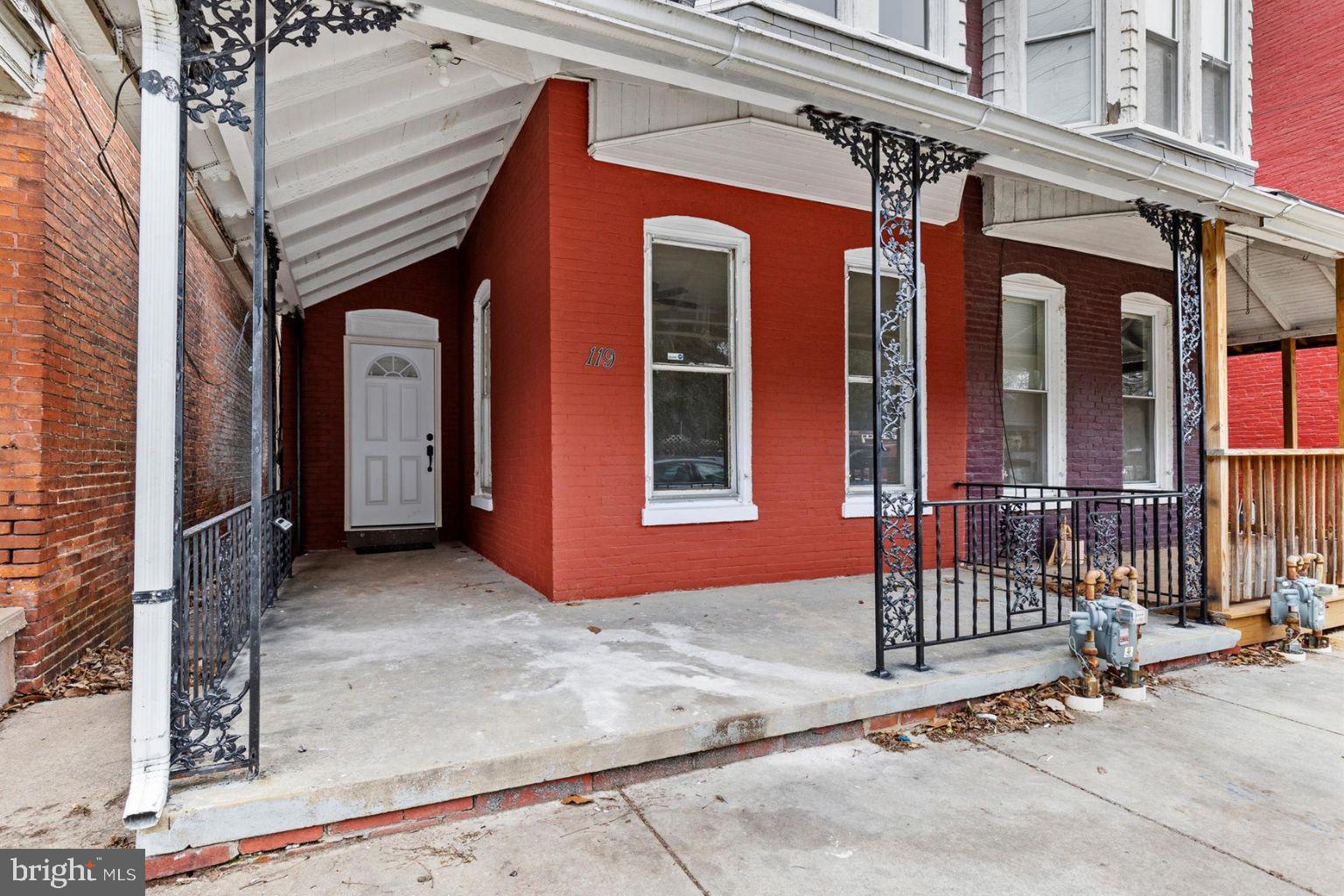 119 Butler Avenue York, PA 17403 - Photo 2 of 36 Porch