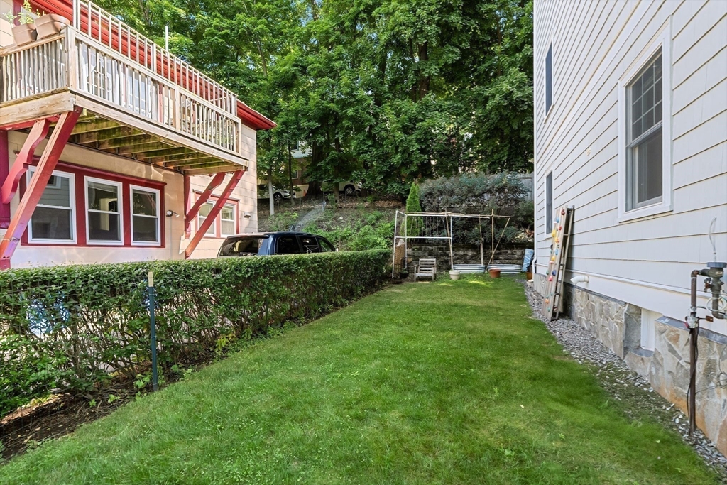37-39 Beaconsfield Road Brookline, MA 02445 - Photo 9 of 38 Gallery Image 9