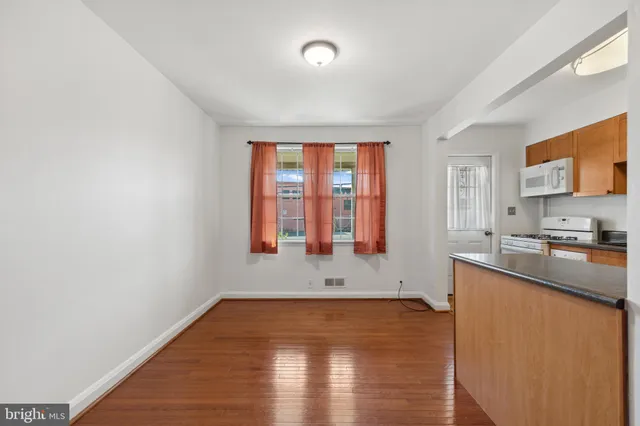 $1,650 | 3418 Dunran Road, Dundalk, MD 21222