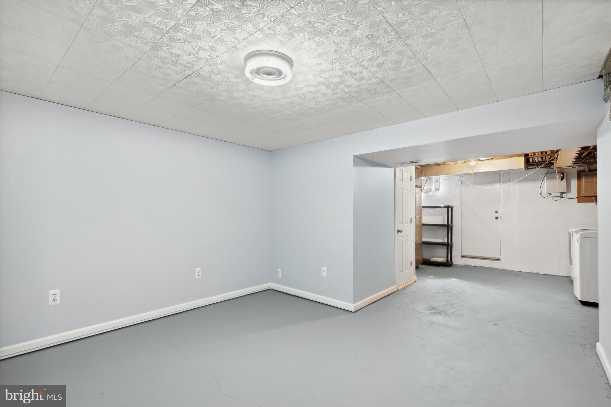 3418 Dunran Road Dundalk, MD 21222 - Photo 26 of 53 an empty room with closet