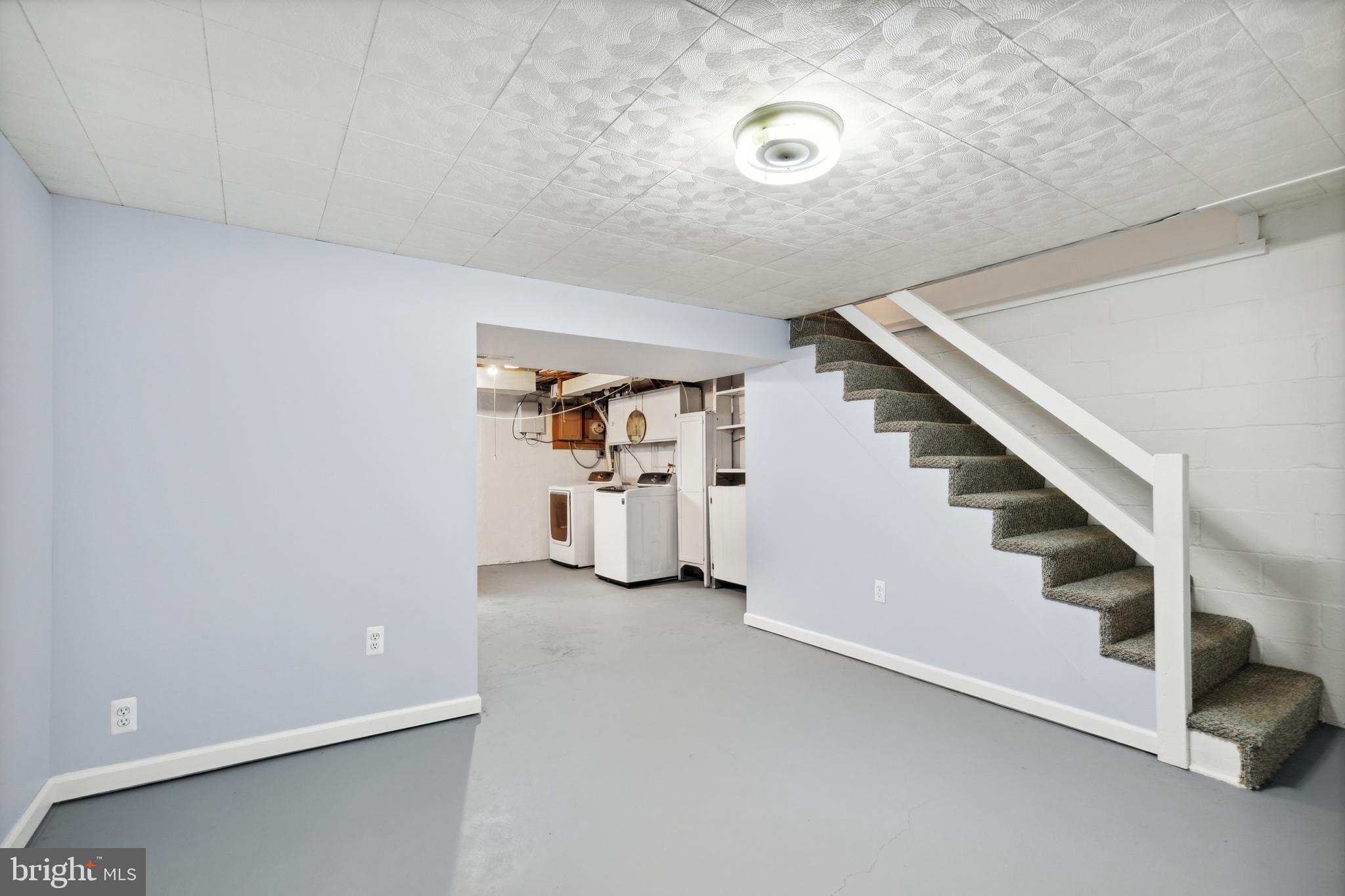 3418 Dunran Road Dundalk, MD 21222 - Photo 27 of 53 a view of entryway and hall