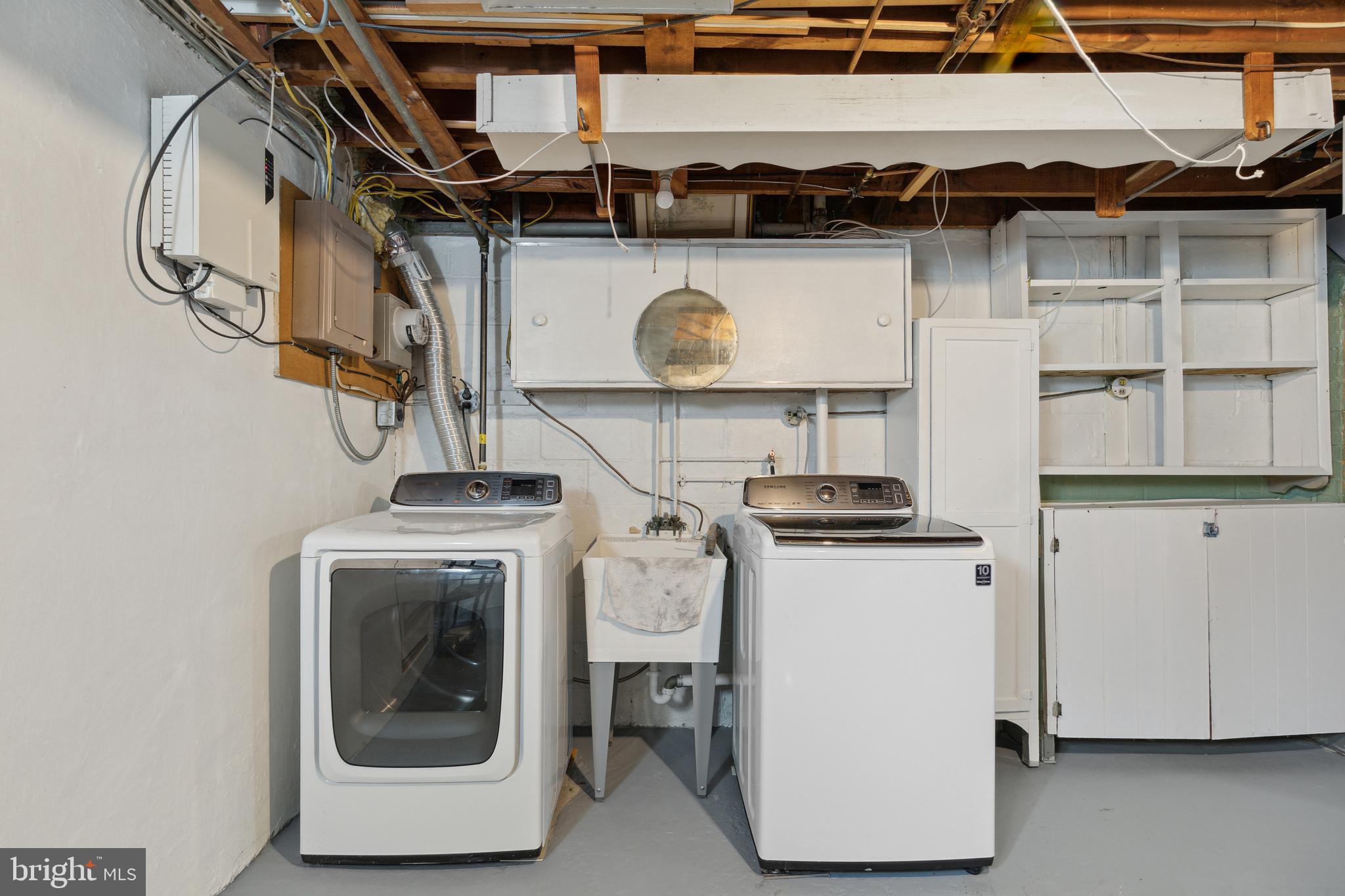 3418 Dunran Road Dundalk, MD 21222 - Photo 33 of 53 a utility room with dryer and washer