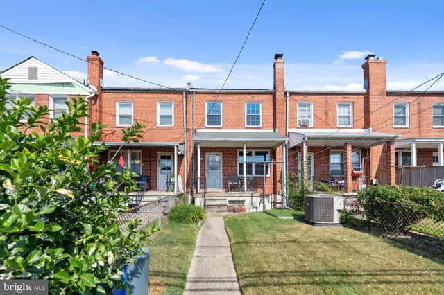 $1,650 | 3418 Dunran Road, Dundalk, MD 21222