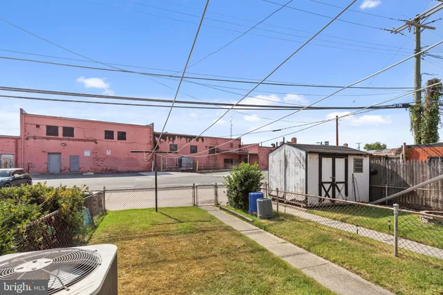 $1,650 | 3418 Dunran Road, Dundalk, MD 21222