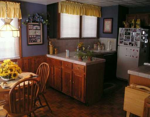 61 Montclair Avenue West View, PA 15229 - Photo 2 of 8 Kitchen.