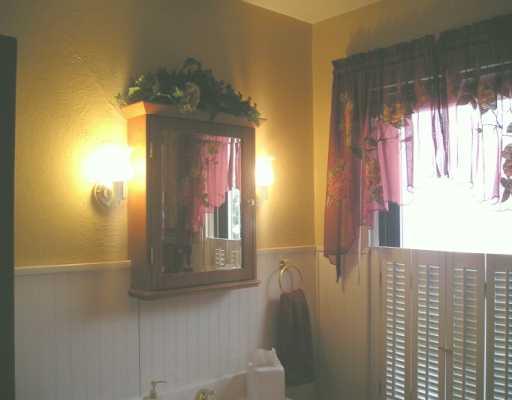 61 Montclair Avenue West View, PA 15229 - Photo 8 of 8 Studio/Study/Office.