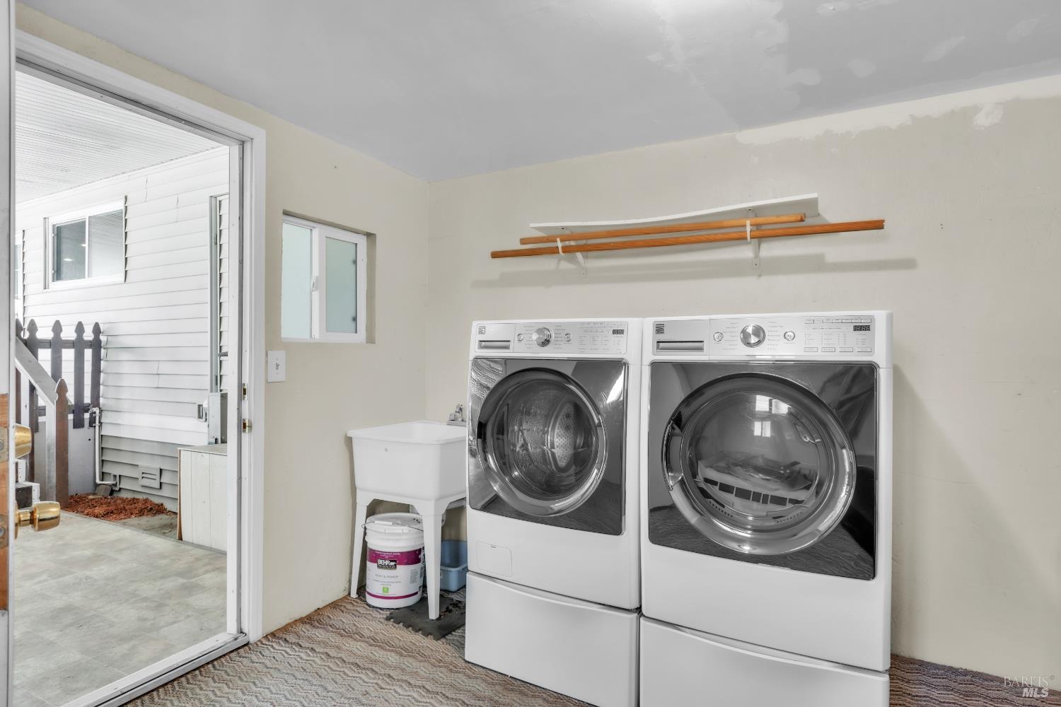 150 Silverado Trail, Unit 43 Napa, CA 94559 - Photo 29 of 29 a utility room with dryer and washer