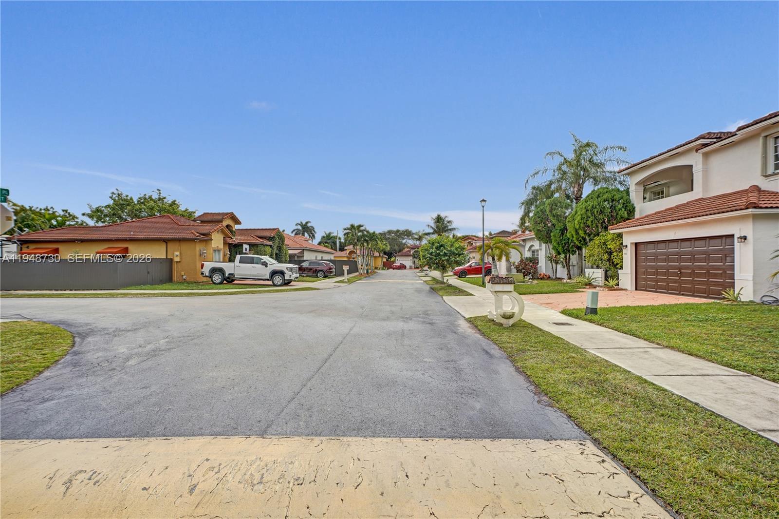 5502 Southwest 162nd Place Miami, FL 33185 - Photo 27 of 72