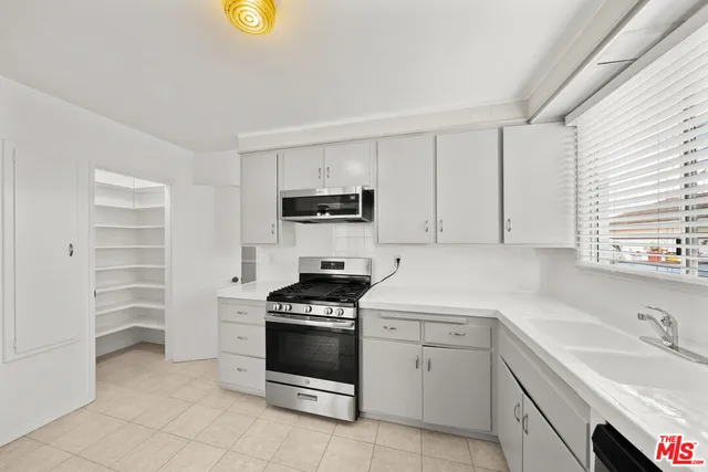 $846,000 | 2922 Eckleson Street, Lakewood, CA 90712