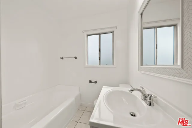 $846,000 | 2922 Eckleson Street, Lakewood, CA 90712