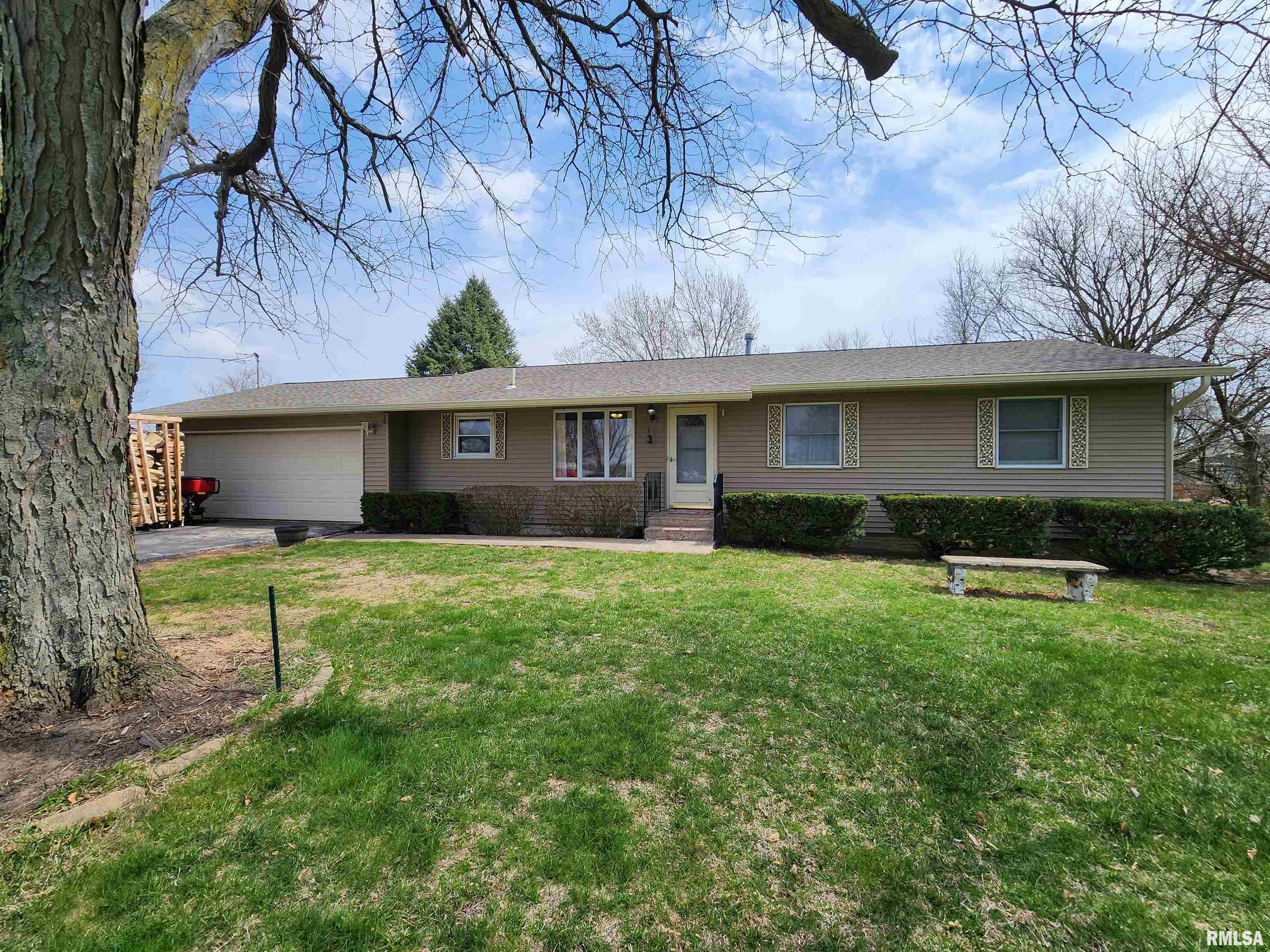 11127 Ridgewood Road Milan, IL 61264 - Photo 1 of 28 Gallery Image 1