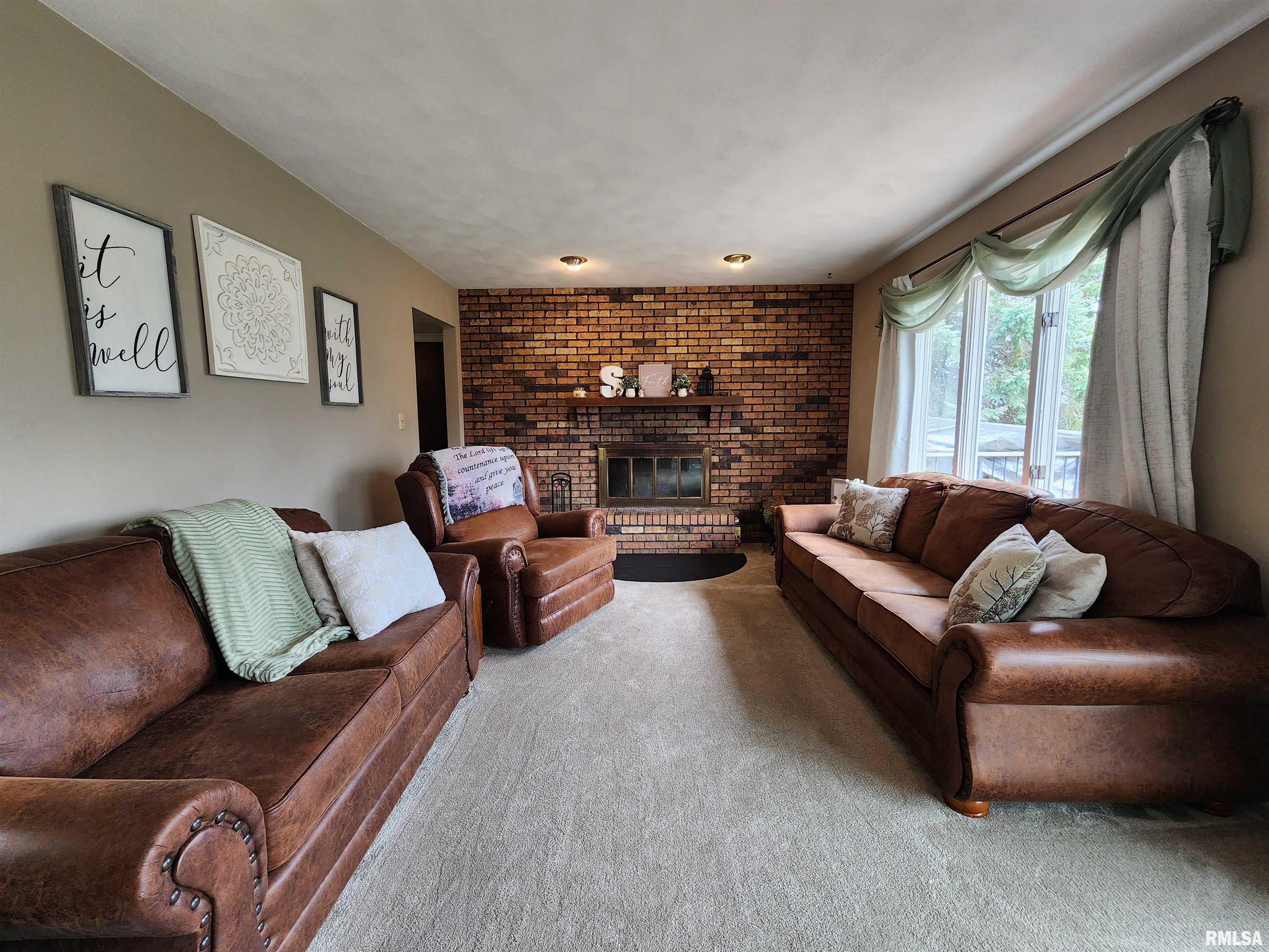 11127 Ridgewood Road Milan, IL 61264 - Photo 4 of 28 Gallery Image 4