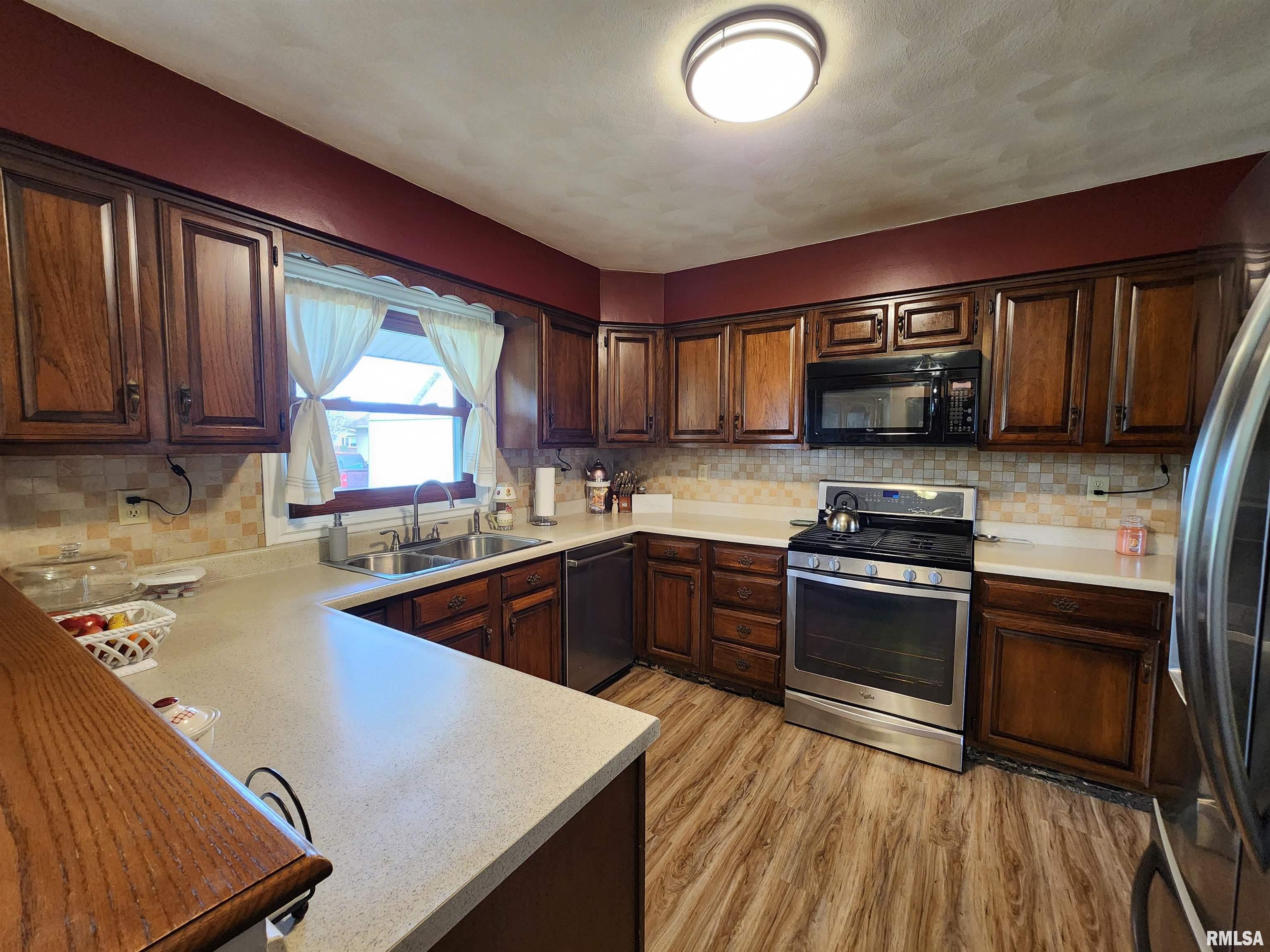 11127 Ridgewood Road Milan, IL 61264 - Photo 9 of 28 Gallery Image 9