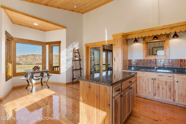 $1,425,000 | 28 Table Top Drive, Dubois, WY 82513