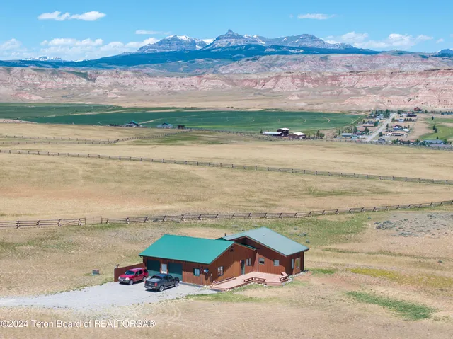 $1,425,000 | 28 Table Top Drive, Dubois, WY 82513