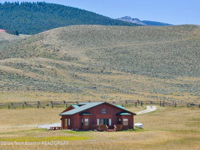 $1,425,000 | 28 Table Top Drive, Dubois, WY 82513