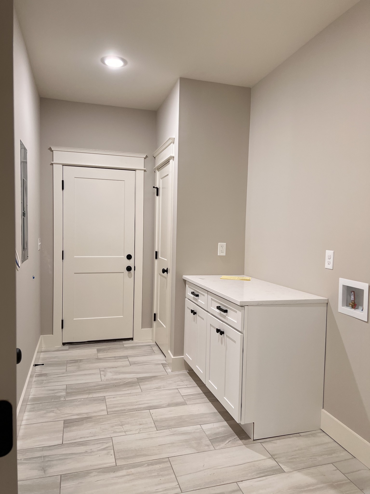 6730 Murfreesboro Road Lebanon, TN 37090 - Photo 11 of 12 a spacious bathroom with a granite countertop sink and a mirror