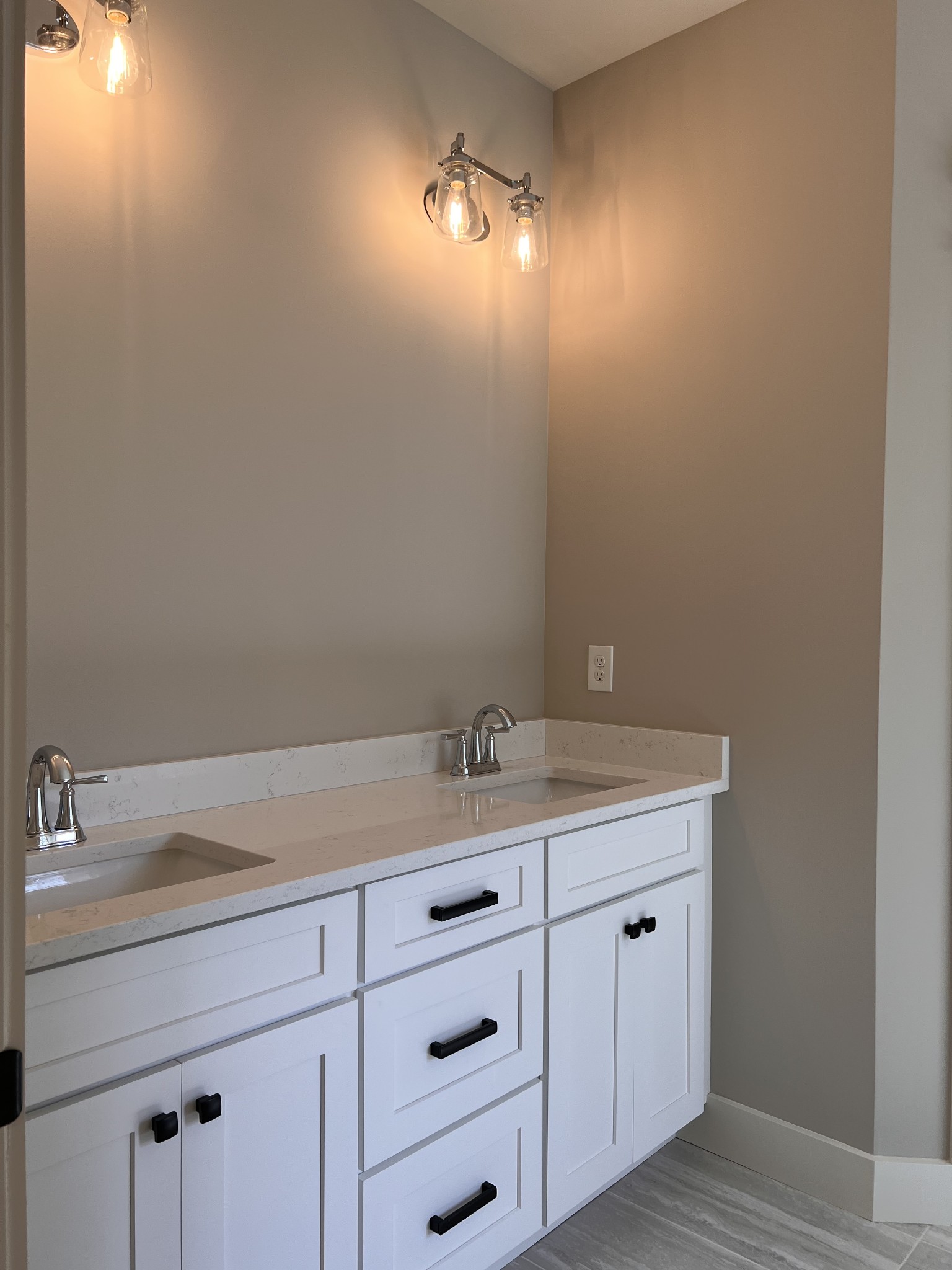 6730 Murfreesboro Road Lebanon, TN 37090 - Photo 7 of 12 a bathroom with a sink and vanity