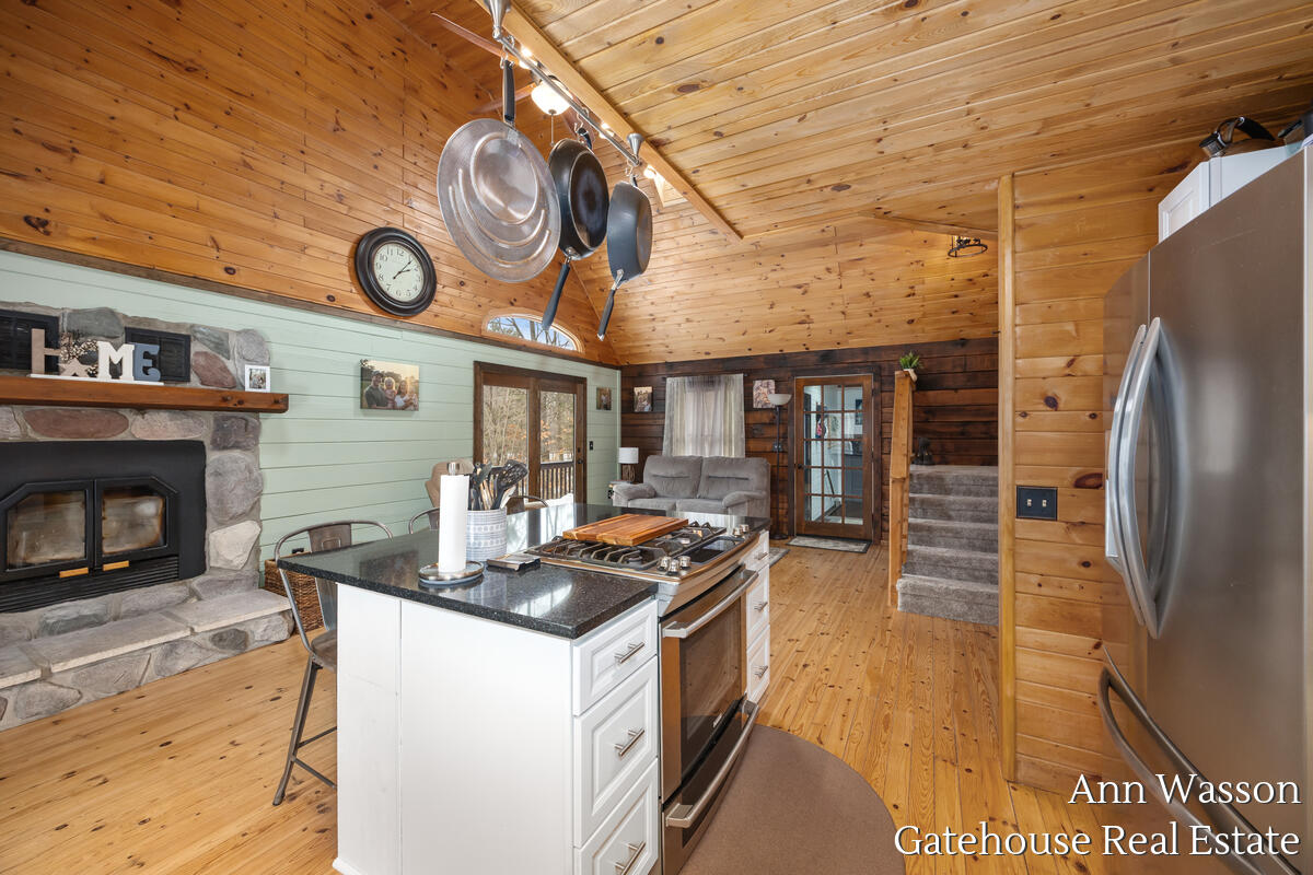 17160 8 Mile Road Stanwood, MI 49346 - Photo 12 of 51 17160-8-Mile_009