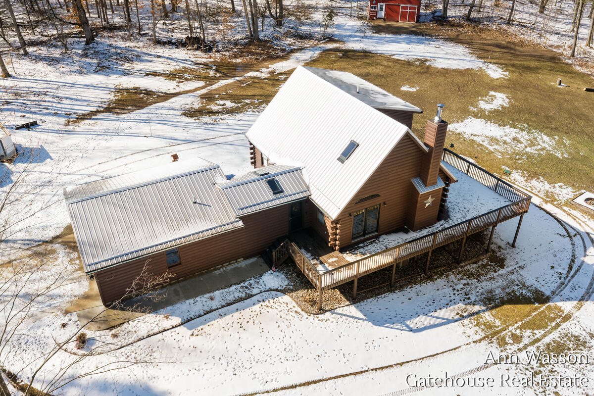 17160 8 Mile Road Stanwood, MI 49346 - Photo 2 of 51 17160-8-Mile_201