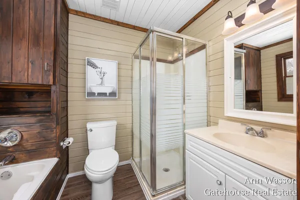 $500,000 | 17160 8 Mile Road, Stanwood, MI 49346