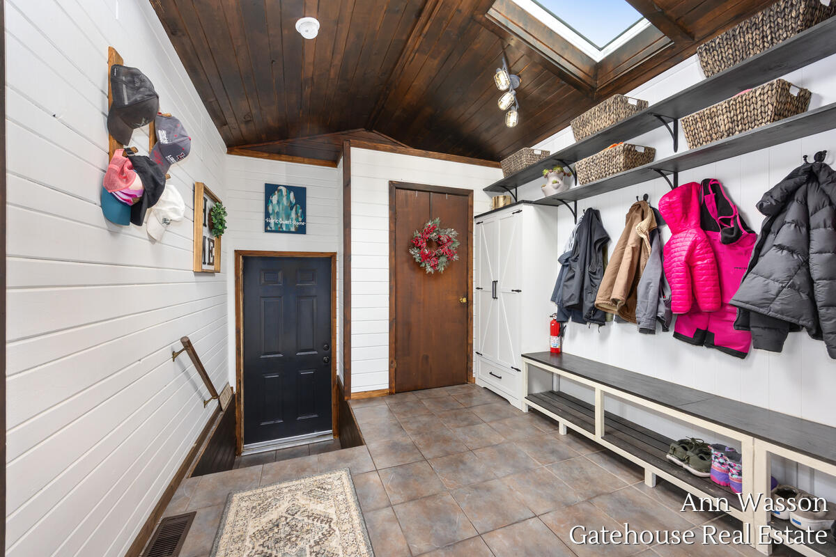 17160 8 Mile Road Stanwood, MI 49346 - Photo 33 of 51 17160-8-Mile_030