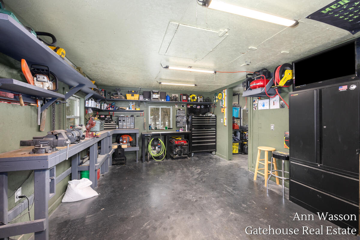 17160 8 Mile Road Stanwood, MI 49346 - Photo 44 of 51 17160-8-Mile_038